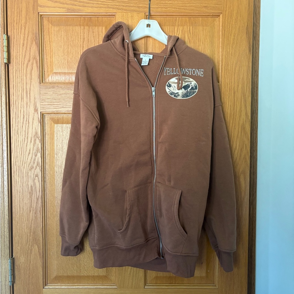 Rue21 Brown Yellowstone Graphic Zip-Up Hoodie